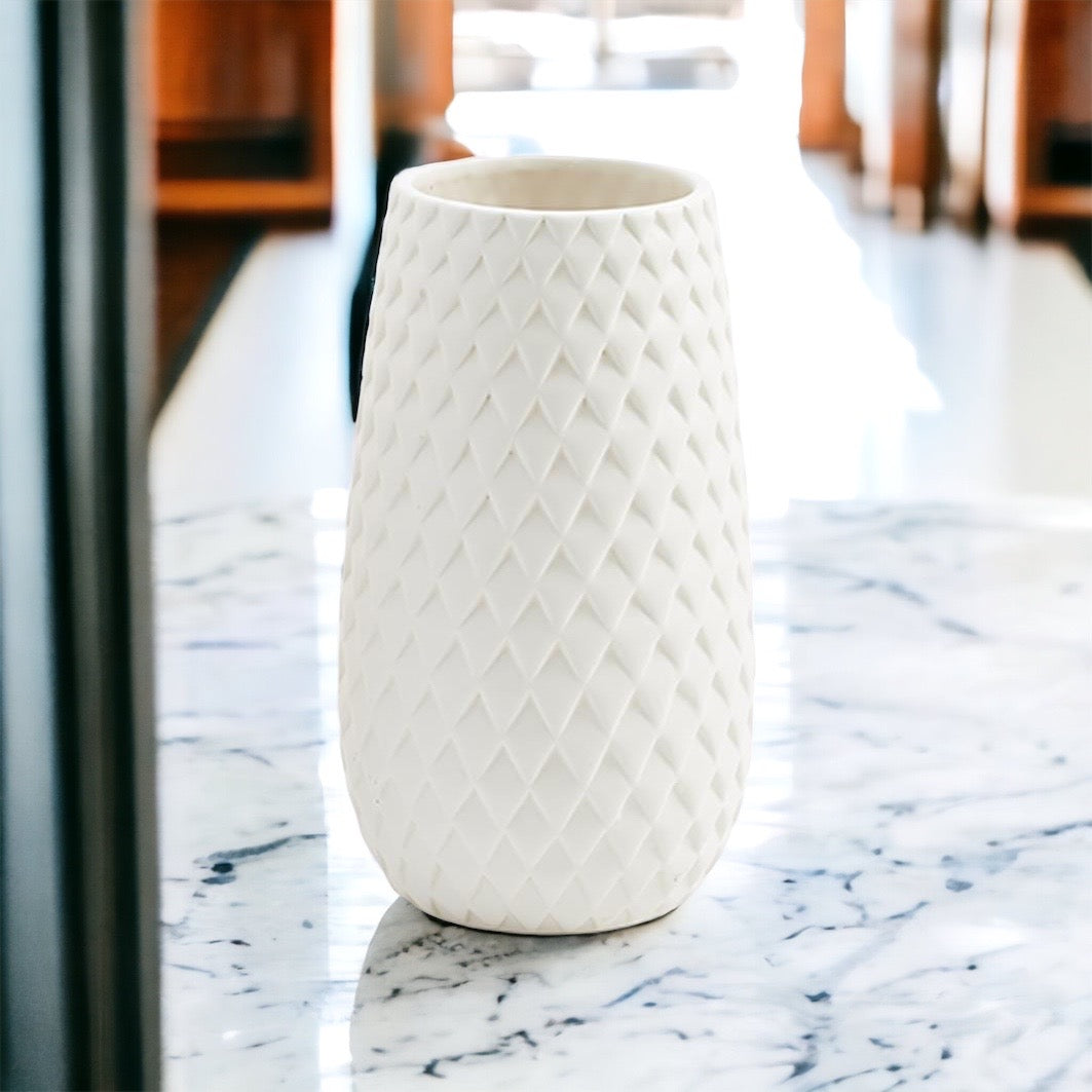 Diamond Weave White Vase – Modern Decorative Vase in Dolomite