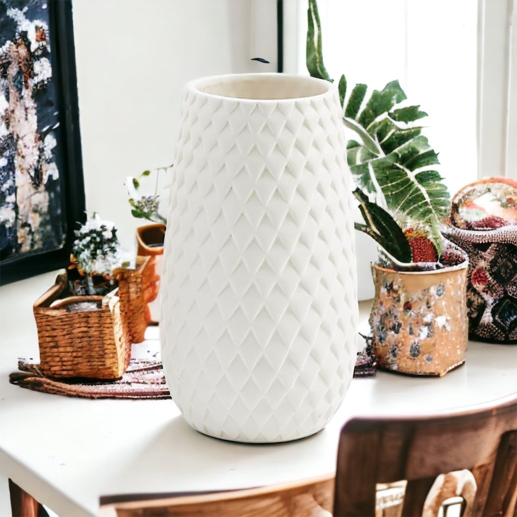 Diamond Weave White Vase – Modern Decorative Vase in Dolomite